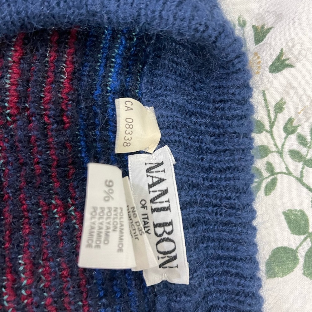 Colorful Patterned V-Neck Sweater - Picture 3 of 3